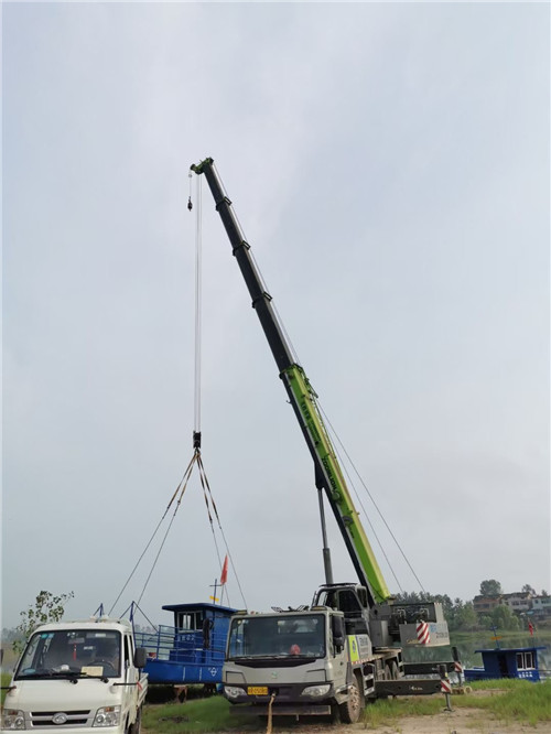 甘孜县桥梁建设吊装案例